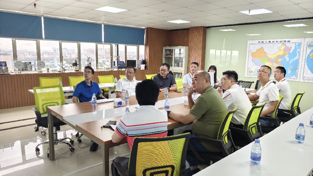 心系企業(yè)，情暖藍(lán)柯路——陳鎮(zhèn)長(zhǎng)及鎮(zhèn)領(lǐng)導(dǎo)團(tuán)隊(duì)親臨指導(dǎo)，共繪發(fā)展藍(lán)圖